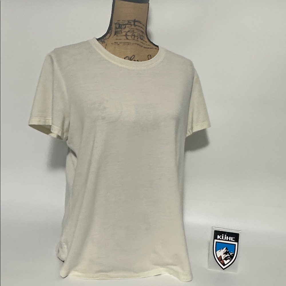KUHL Bravada short sleeve Tee Shirt ~ in Size Large ~ Color: Cream
